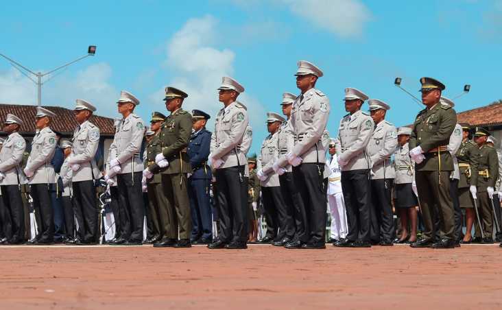 foto de portada de la publicación Ceremonia de Graduación de Oficiales de la "XXIV Promoción " General Victoriano Lorenzo".