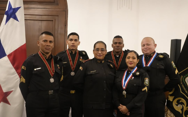 foto de portada de la publicación Ceremonia de Premiación Reconoce Méritos y Logros de Unidades Destacadas